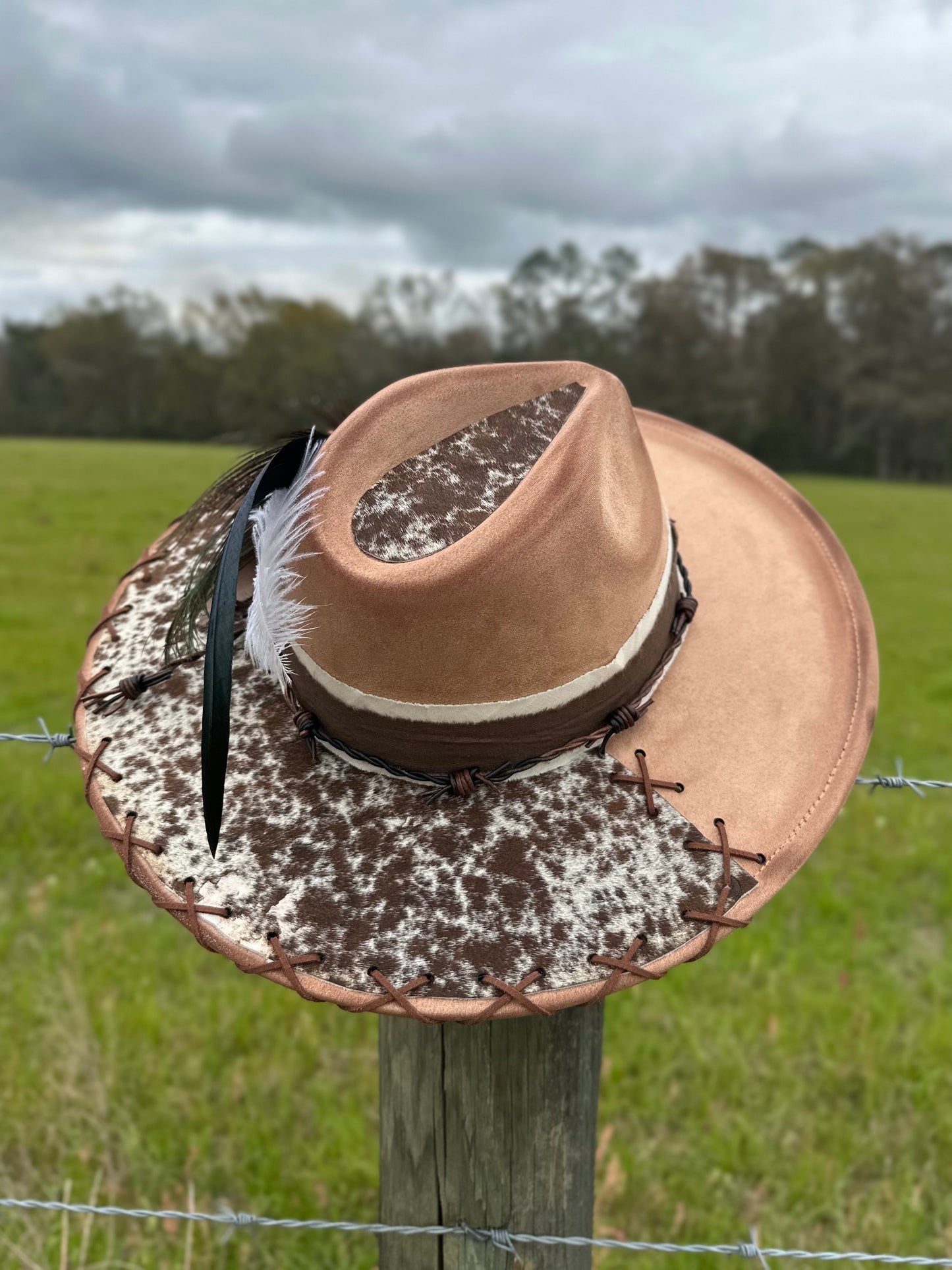 Tan Authentic Cowhide Hand-Burnt Large Brim Suede Hat